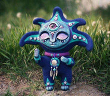 Load image into Gallery viewer, Elf Statue Handmake Creatures From A Fantasy World Elf Resin Garden Statue Outdoor Garden Home Decor Figurine